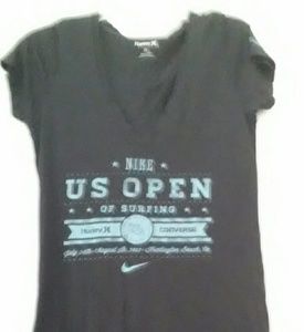 Hurley t-shirt